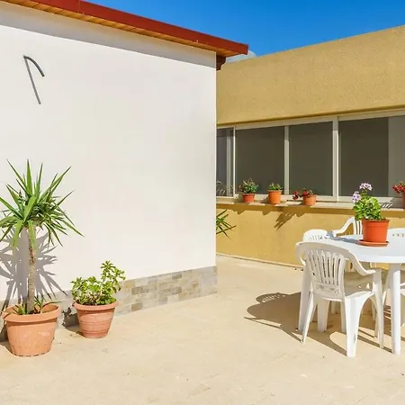 بيت للعطل La Terrazza Del Professore تراباني